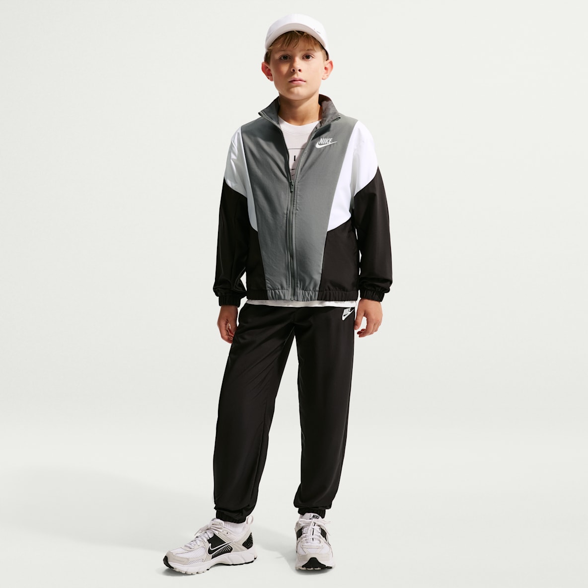 Nike Sportswear Older Kids' Woven Tracksuit
