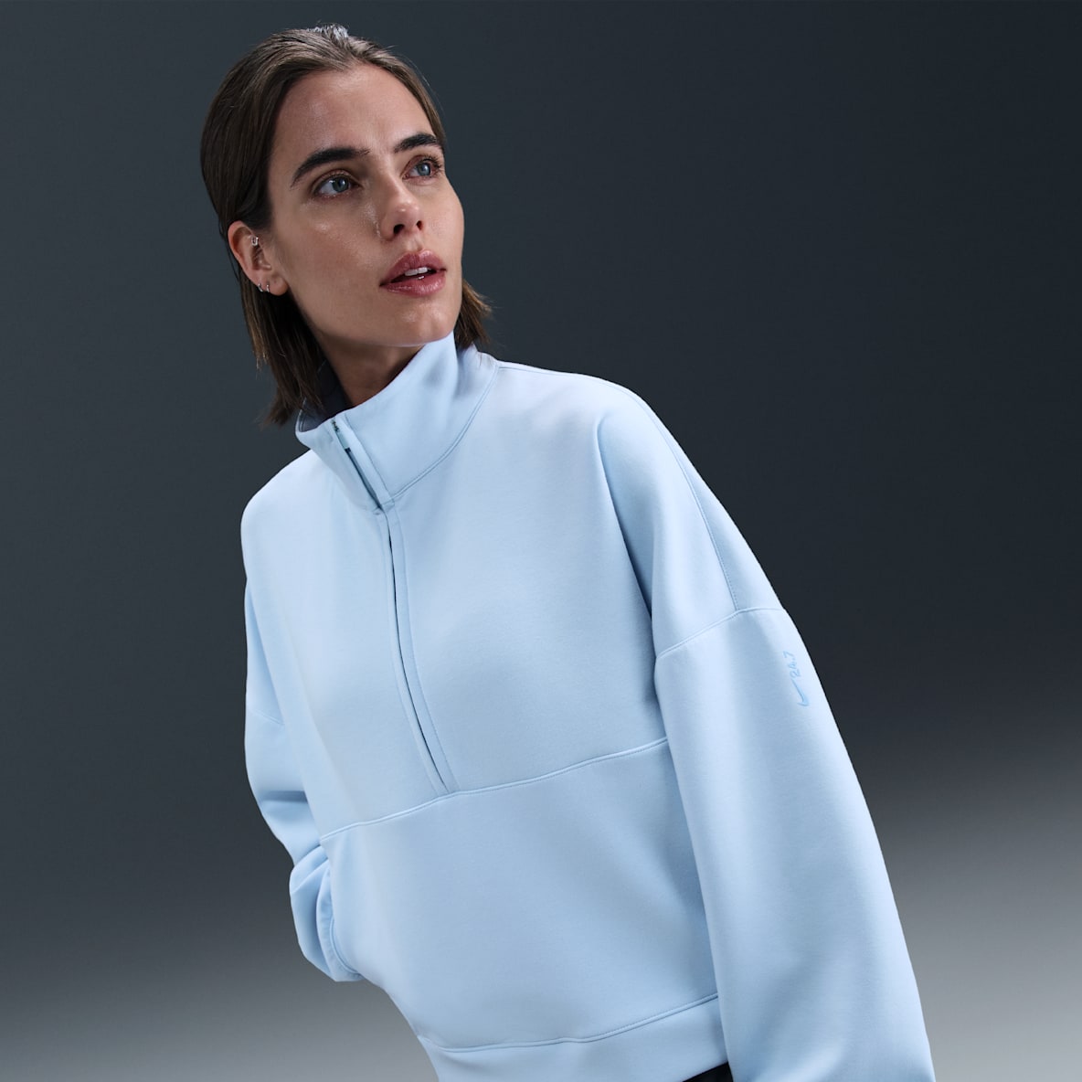 Nike 24.7 ImpossiblySoft Oversize-Oberteil mit Dri-FIT-Technologie und Halbreißverschluss (Damen)