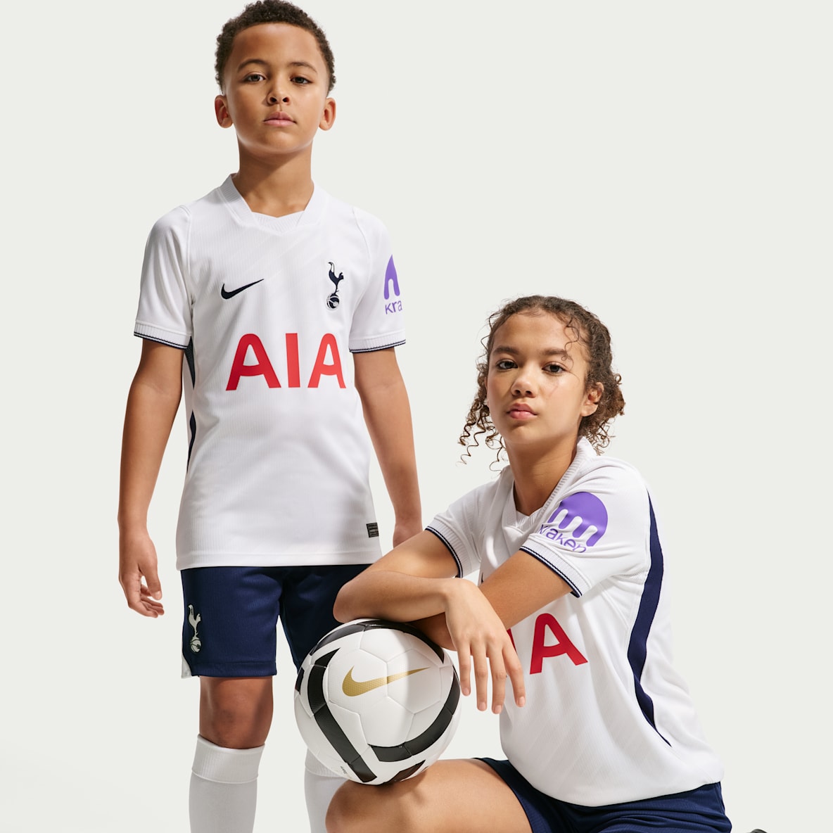 Tottenham Hotspur 2026/27 Stadium hazai Nike Dri-FIT replika futballrövidnadrág nagyobb gyerekeknek