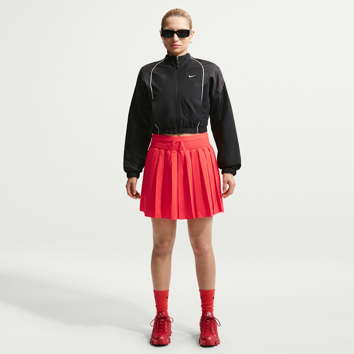 Nike Sportswear Középmagas derekú, rakott női szoknya