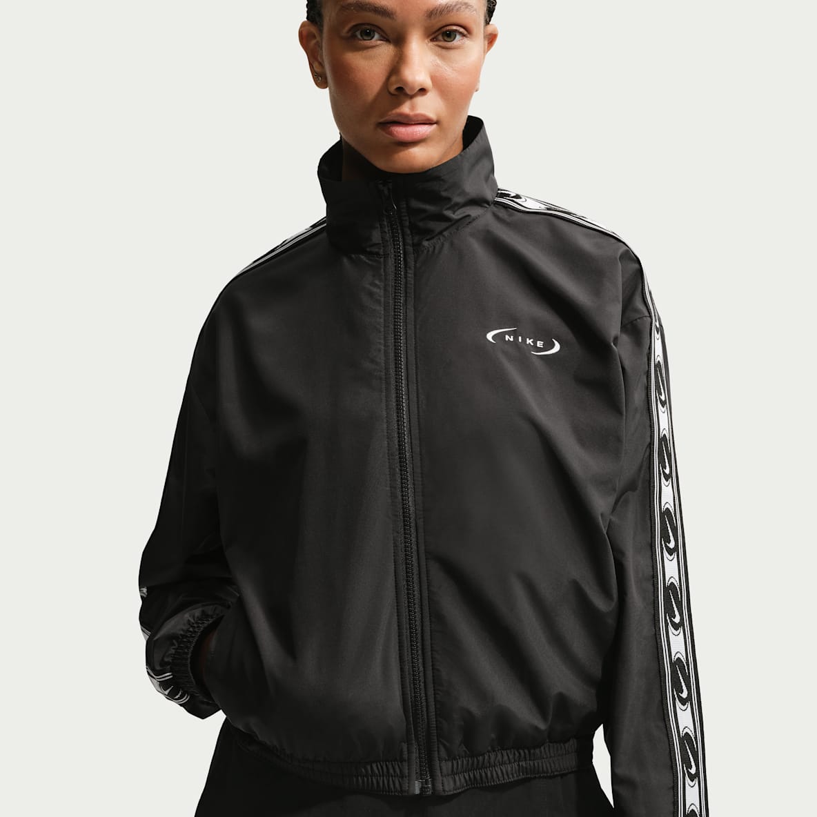 Nike Sportswear Classic Women's Loose Woven Jacket