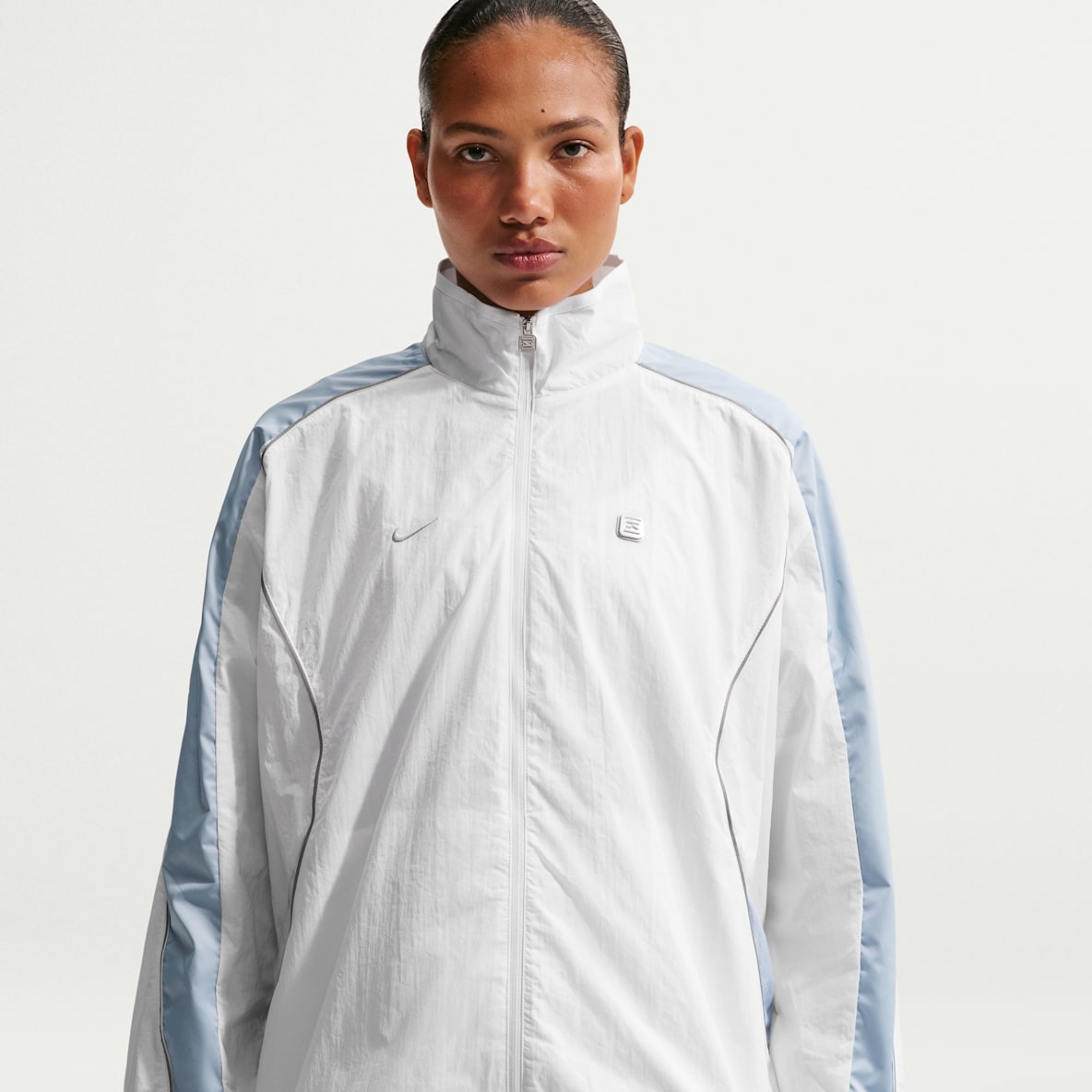 Nike Sportswear Damenjacke aus Webmaterial