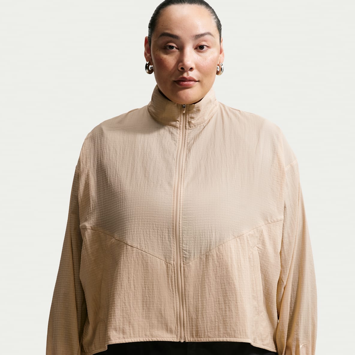 Nike Sportswear Chamarra ligera de ripstop oversized para mujer (talla grande)