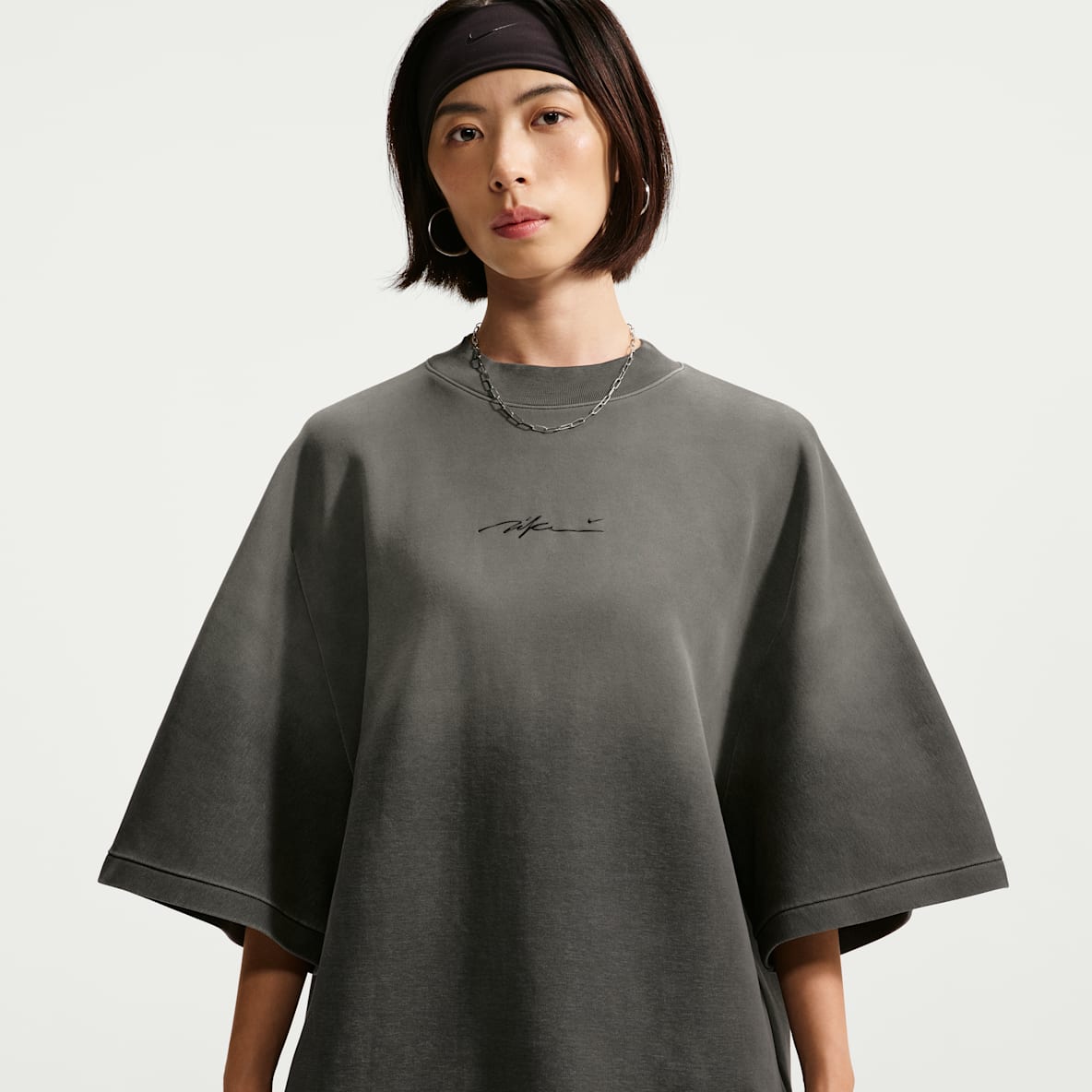 Nike Energy Women's Oversized Short-Sleeve T-Shirt
