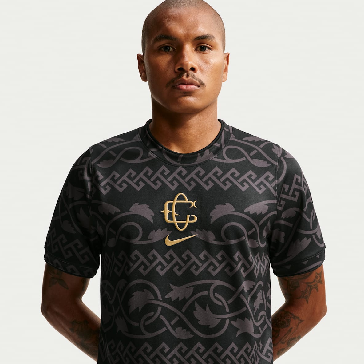 C.D. Guadalajara alternativa Playera de futbol de manga corta Nike Dri-FIT para antes del partido para hombre