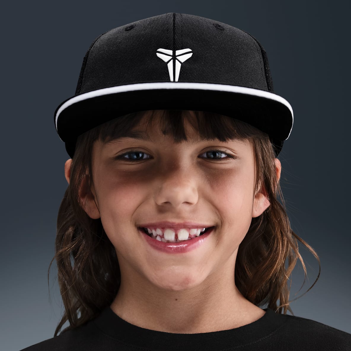 Kobe Gorra Pro para niños talla pequeña