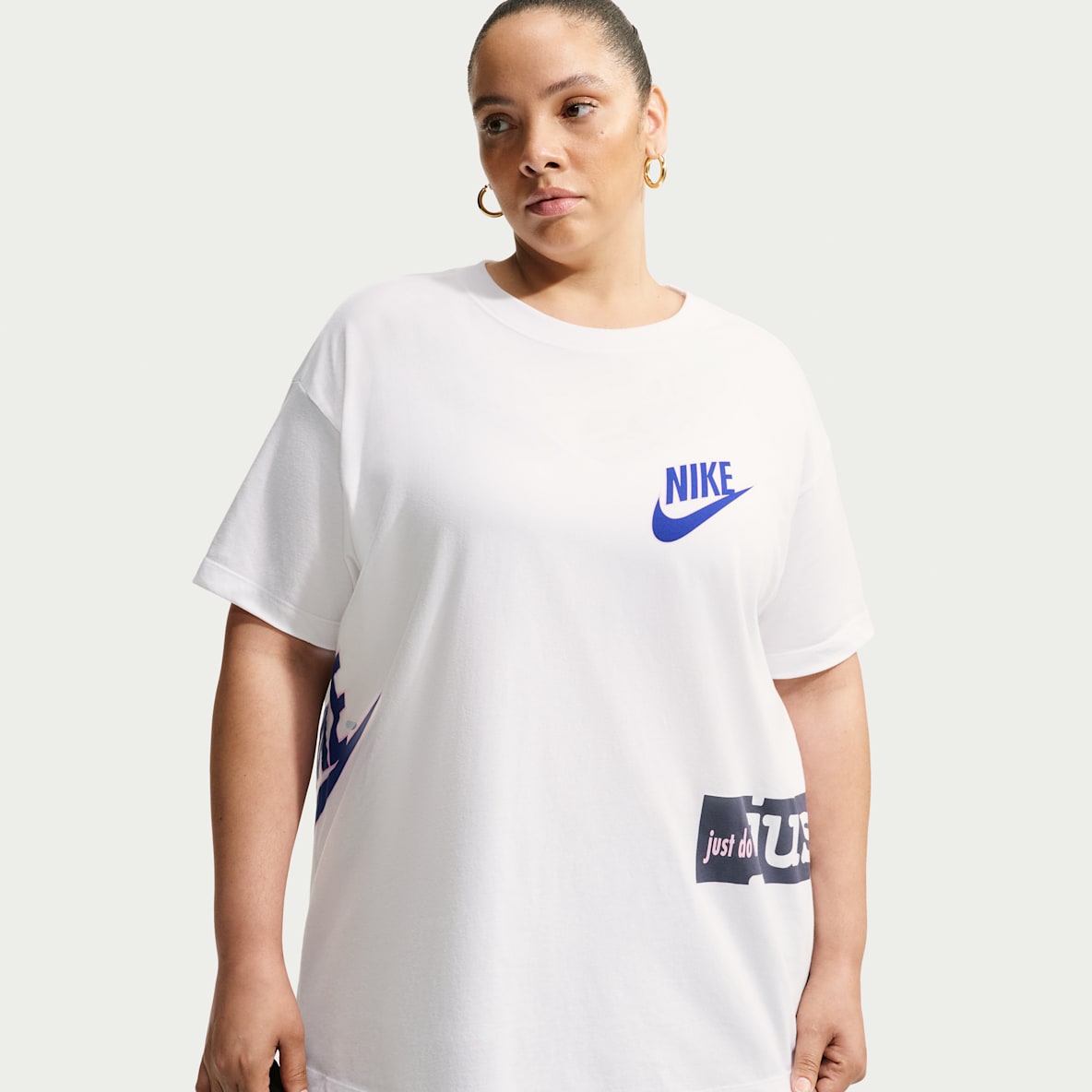 Nike Sportswear Classic Women's Oversized T-Shirt (Plus Size)