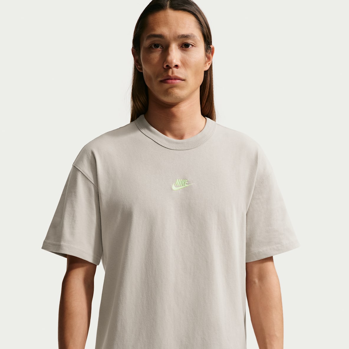 Nike Sportswear Premium Essentials 男款 T 恤