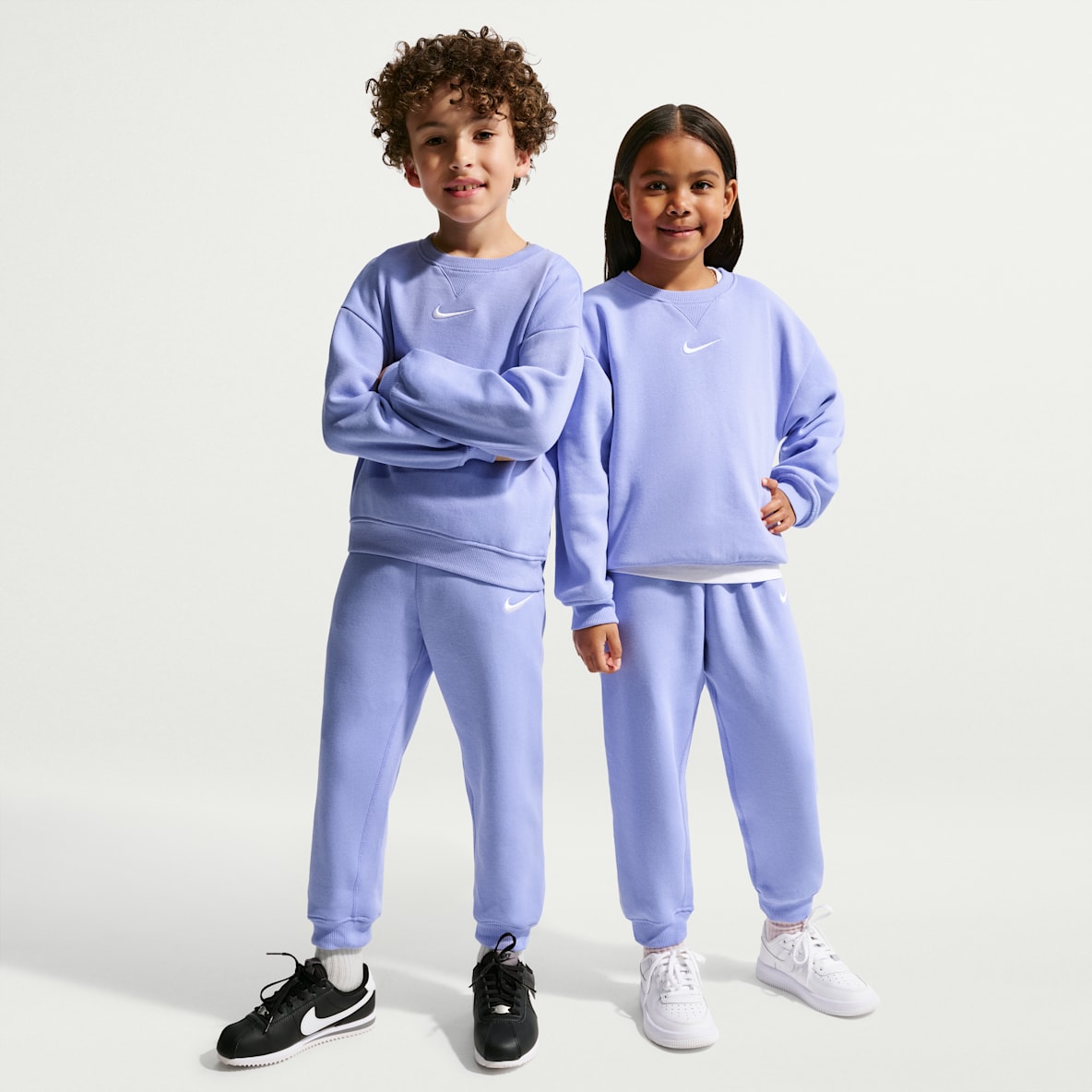 Nike Ensemble deux pièces avec haut à col ras-du-cou en Fleece Essential pour enfant