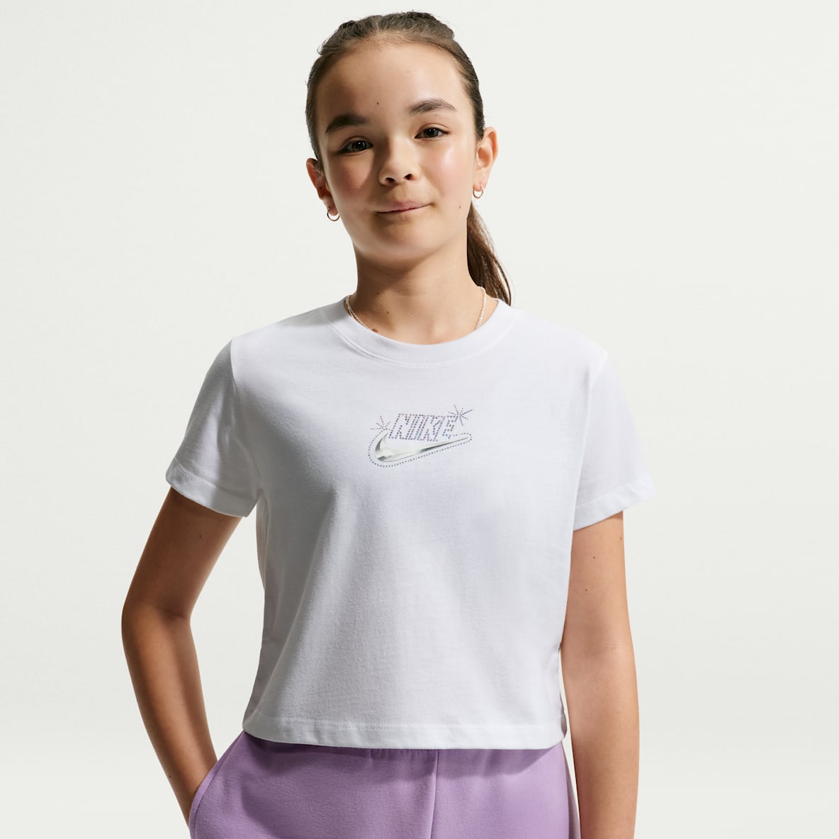 Nike Sportswear Playera cropped para niña talla grande