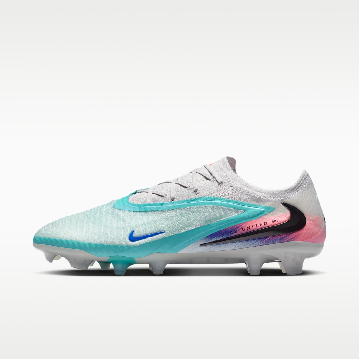 Nike United Phantom 6 Low Elite Firm-Ground Football Boot