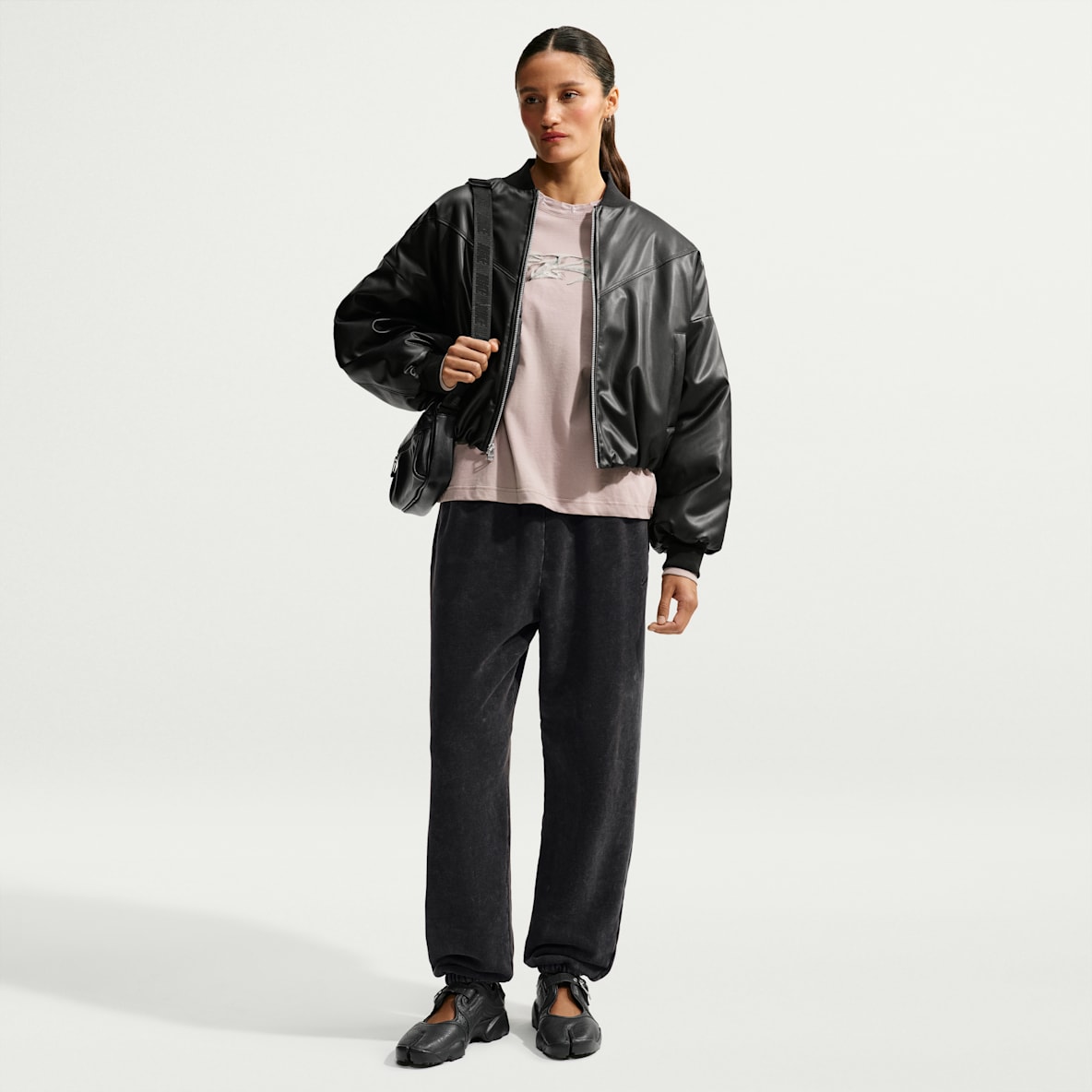 Nike Studio Fleece Medium Weight Women's Oversized Washed High-Rise Cuffed Pants