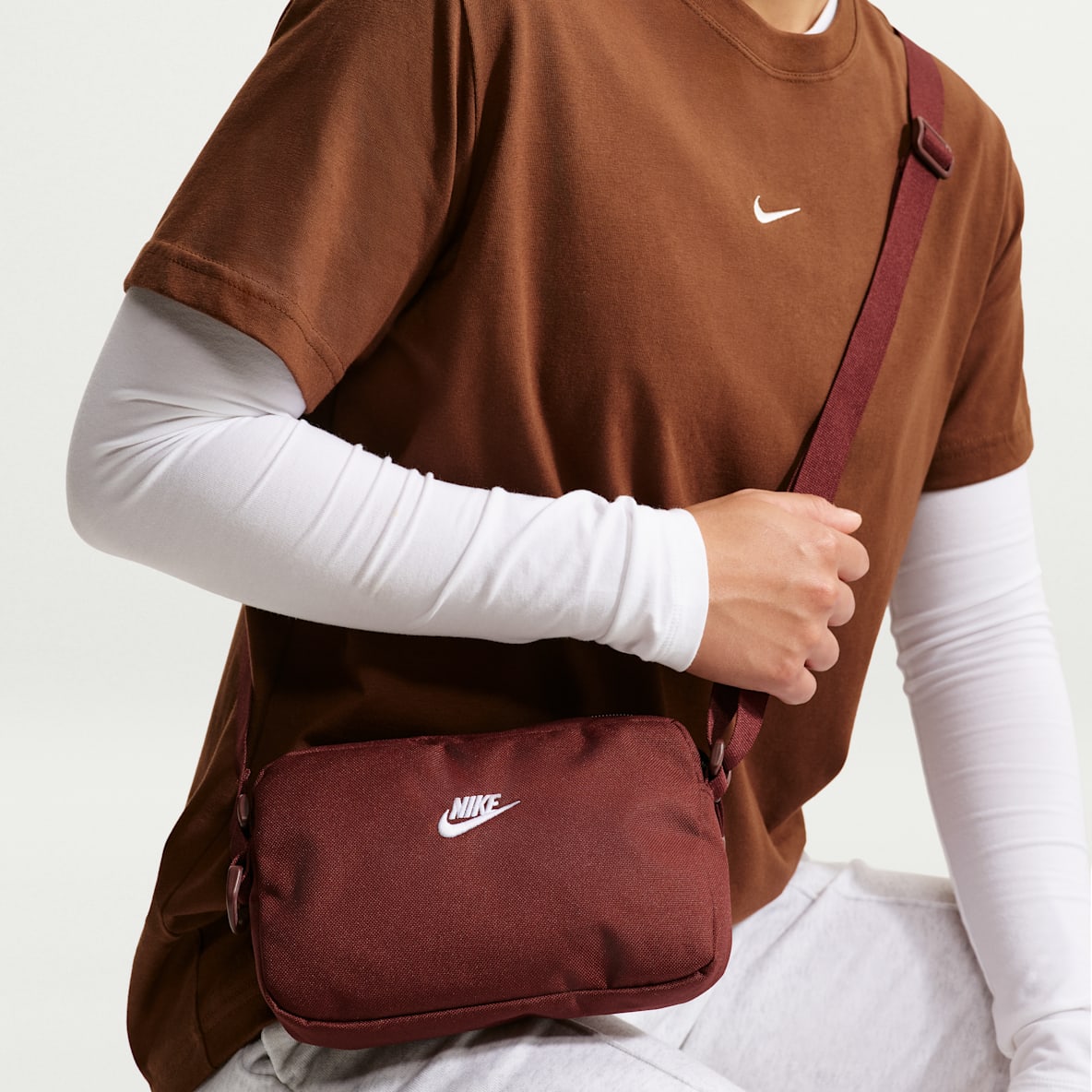 Nike Heritage Cross-Body Bag 2.0 (2L)