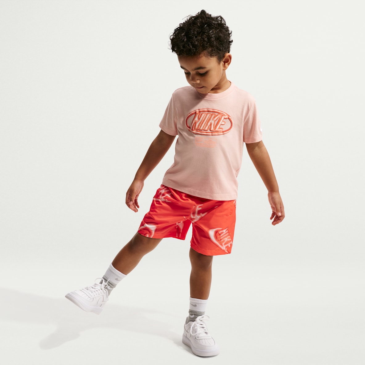 Nike Sportswear Club Toddler 2-Piece Floatie T-Shirt and Shorts Set