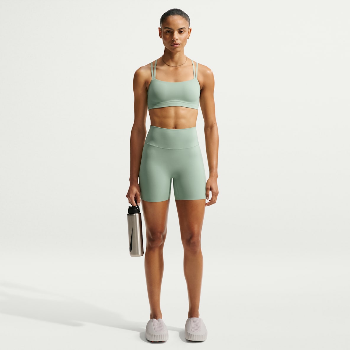 Nike Zenvy Shorts de ciclismo de tiro alto de 13 cm para mujer