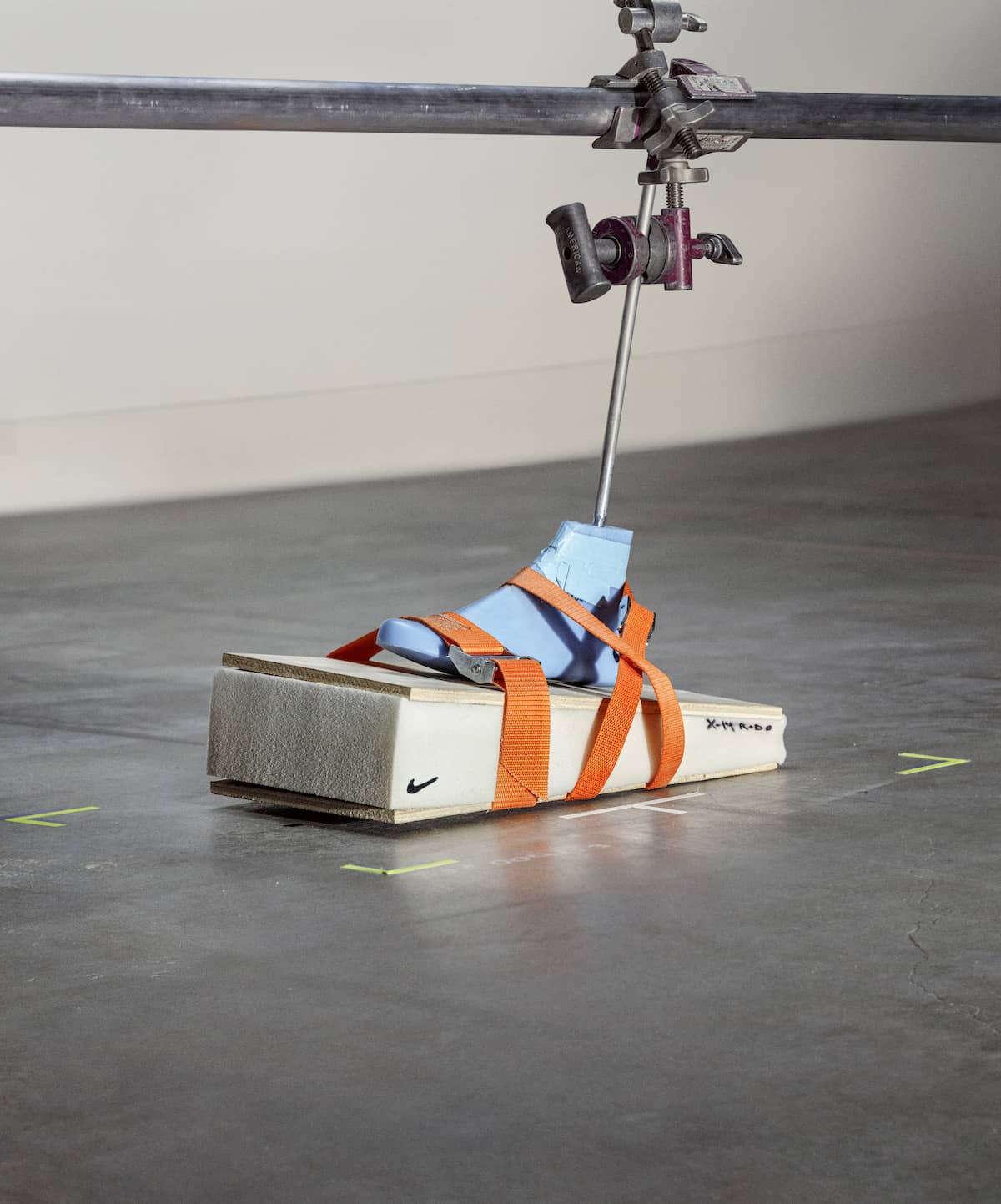 ¿En qué se diferencian las zapatillas de estabilidad de las de control de movimiento?