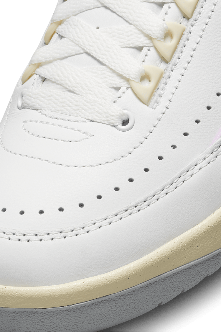 วันเปิดตัว Air Jordan 2 Low "Summit White and Ice Blue" ผู้หญิง (DX4401-146)