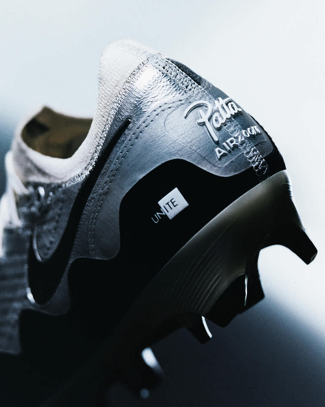 Data de llançament de les Mercurial Zoom Vapor 16 Elite FG SE x Patta "Metallic Silver and Coconut Milk" (IQ3365-001)