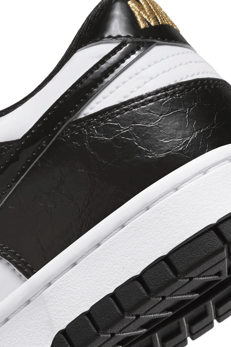 Dunk Low Retro SE 'White and Black' (DD3358-300) Release Date