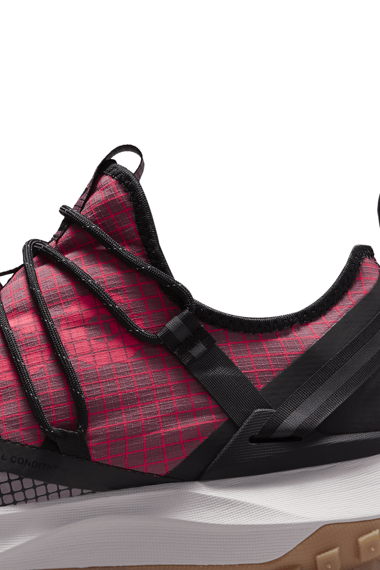 วันเปิดตัว ACG Mountain Fly Low “Flash Crimson”