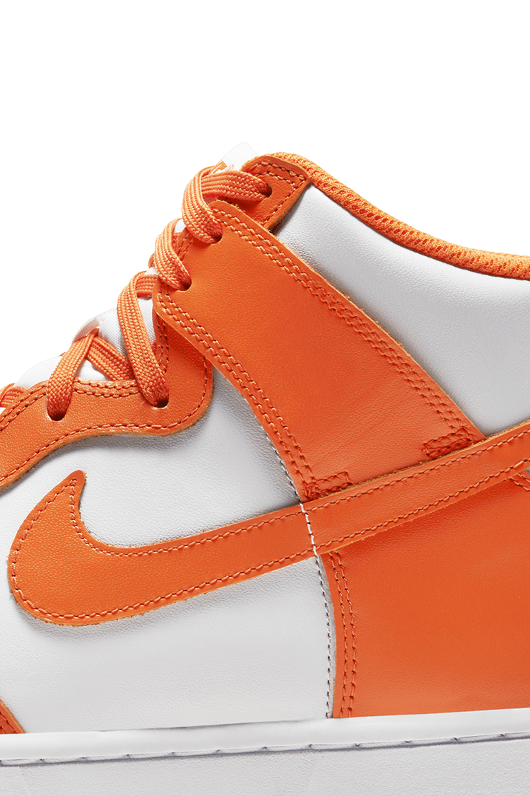 Fecha de lanzamiento del Dunk High "Orange Blaze" para mujer