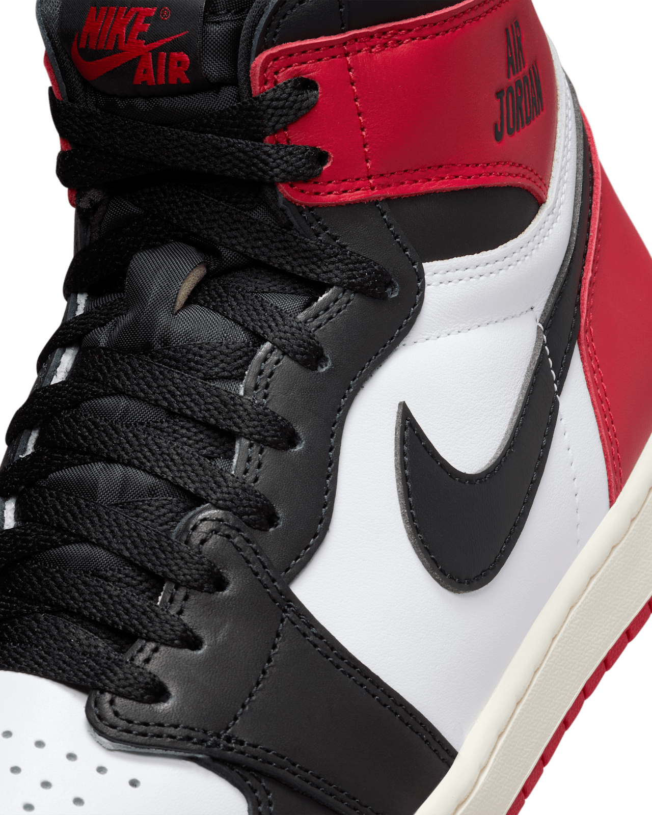 Ημερομηνία κυκλοφορίας του Air Jordan 1 High OG "Black Toe" (DZ5485-106)