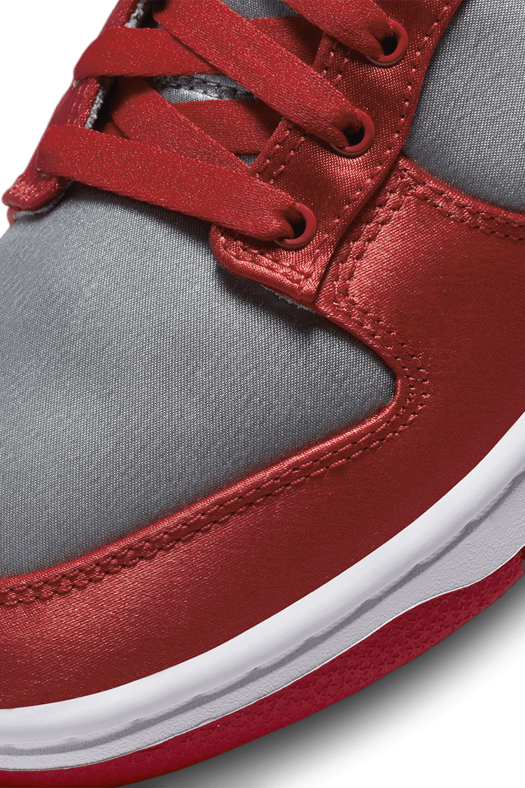 Women s Dunk Low Varsity Red and Medium Grey DX5931 001 Release Date. Nike SNKRS