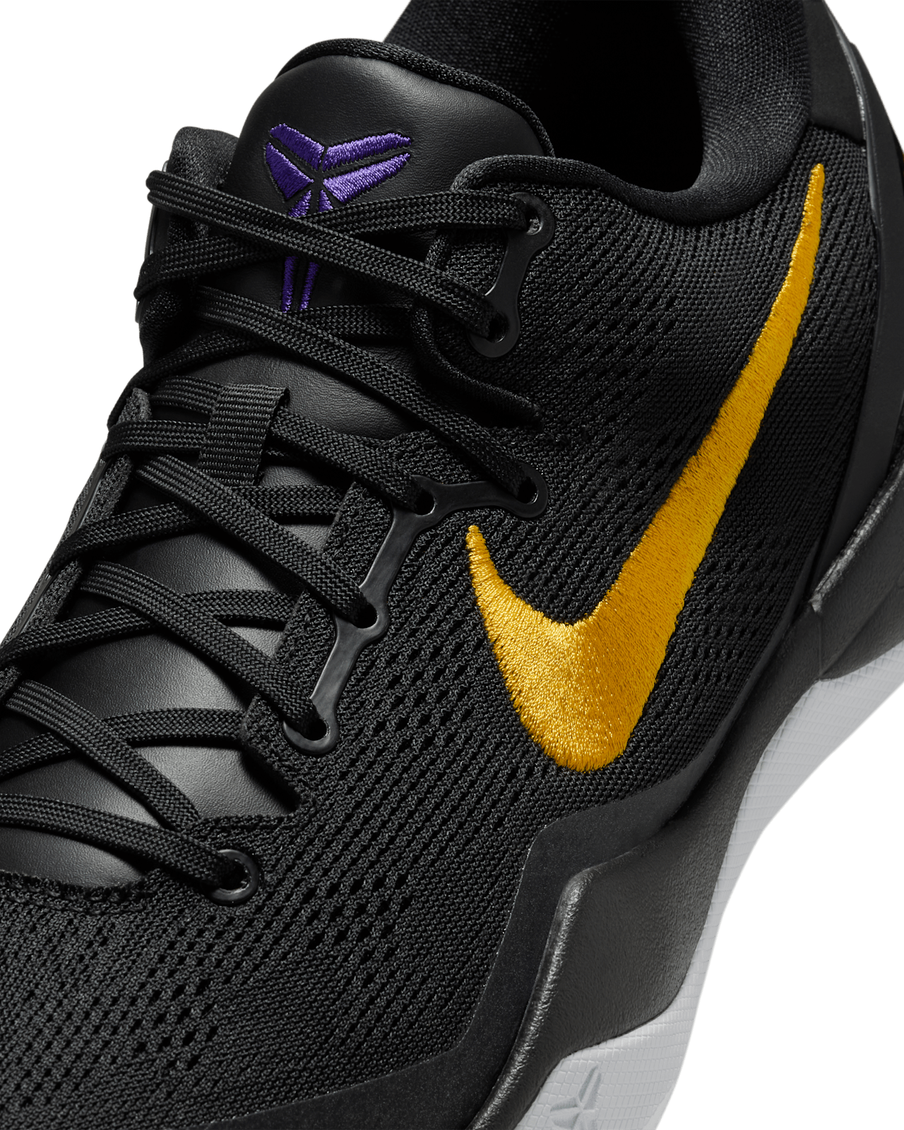 Fecha de lanzamiento de los Kobe 8 Protro "Black and University Gold" (HF9550-001)