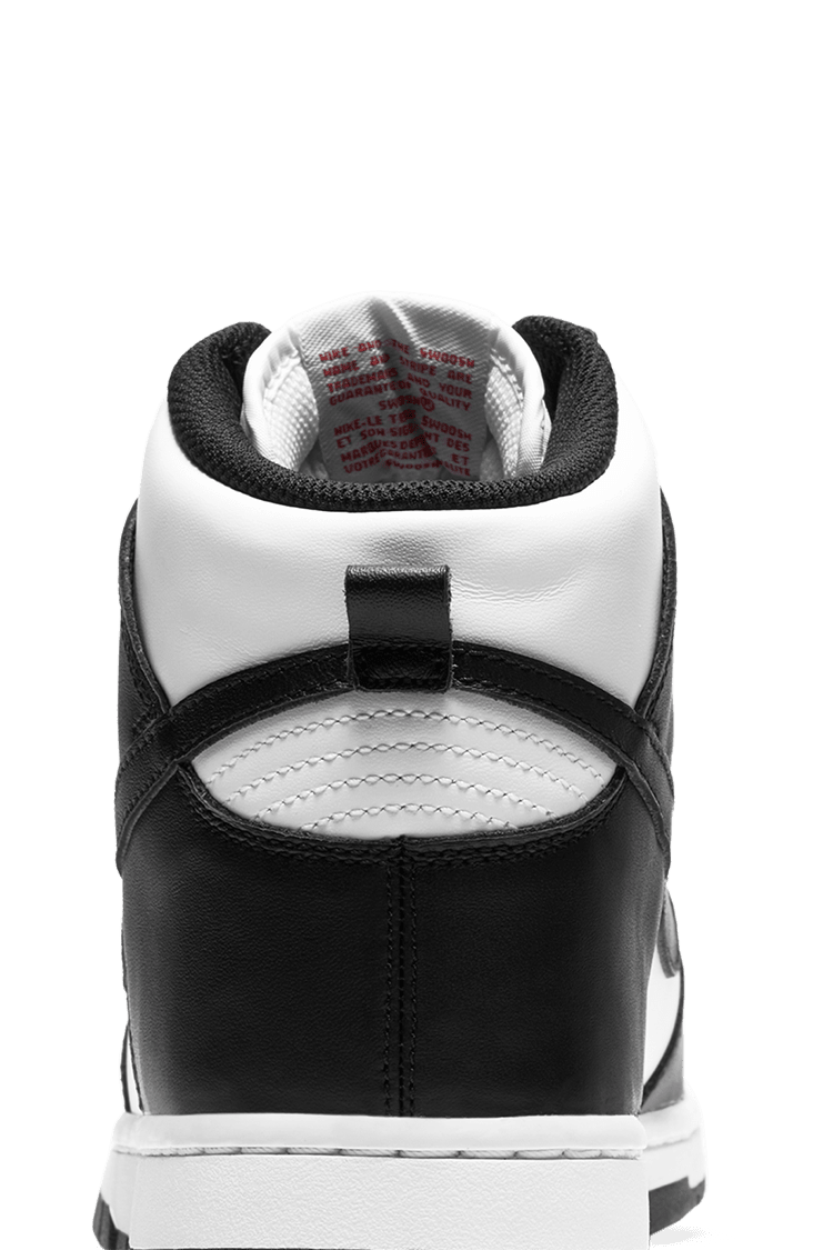 วันเปิดตัว Dunk High “Black and White”