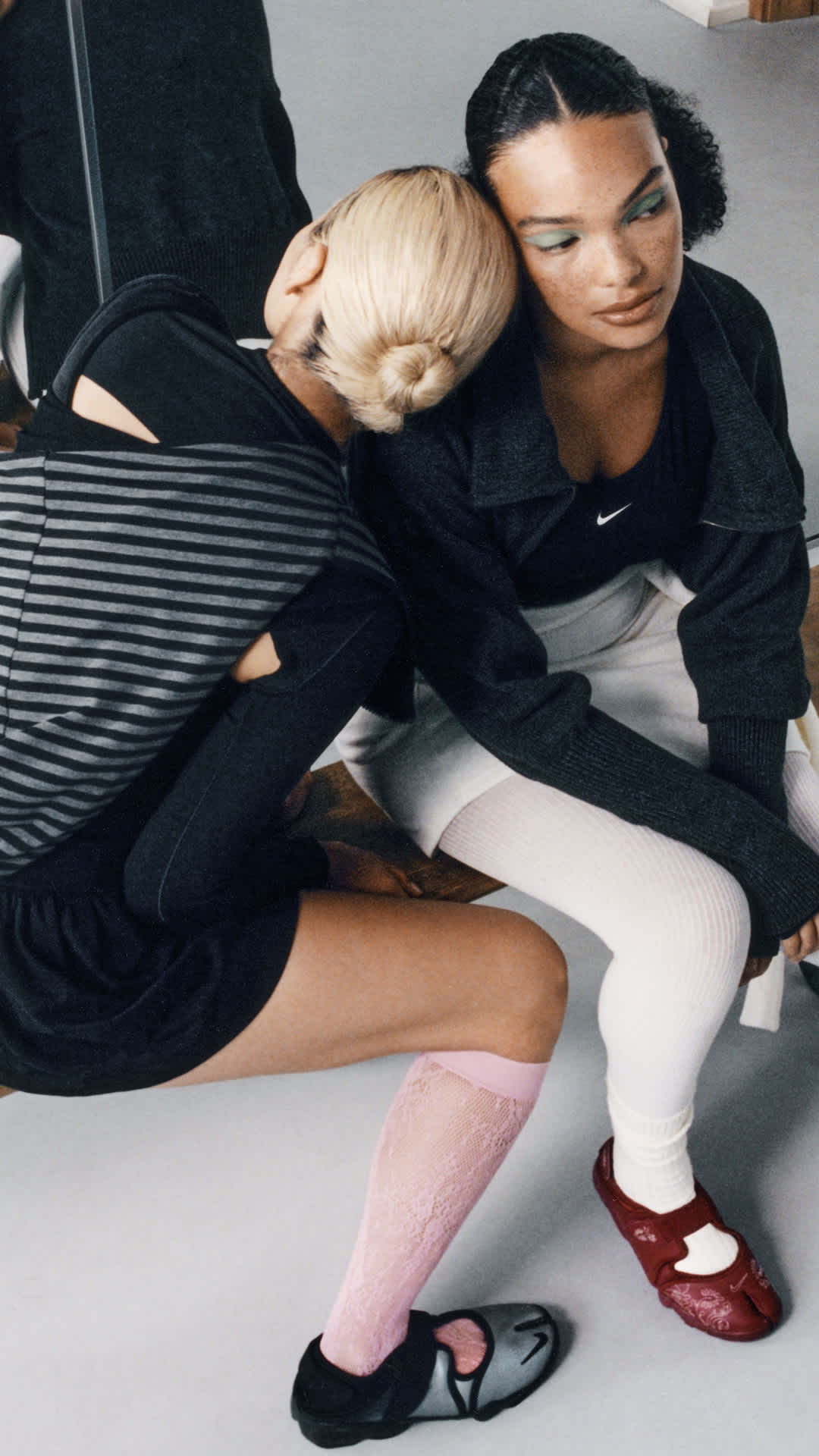 Air Rift: Metallic Silver and Black