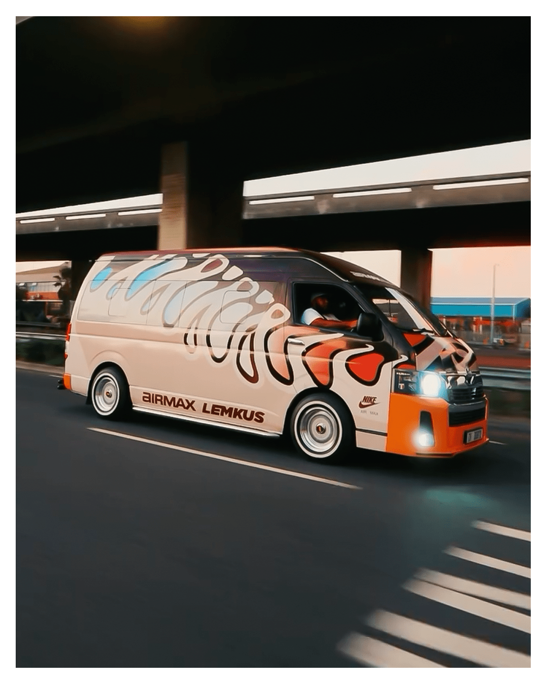 Retrospetiva dos 90 anos da Jack Lemkus 