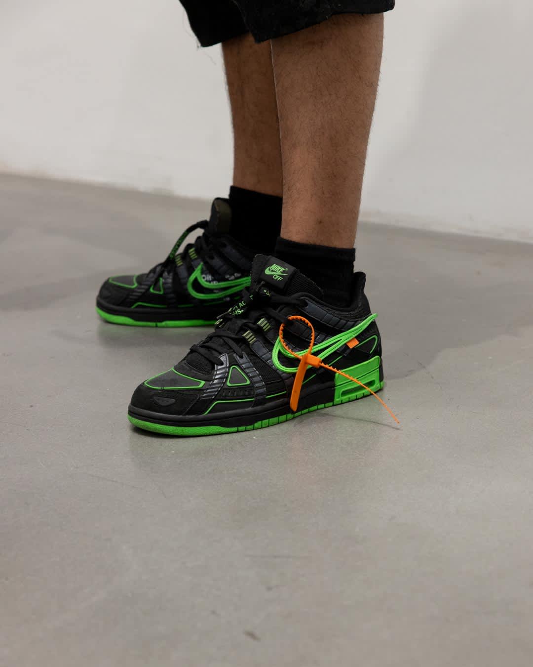 Street SNKRS: SLAWN AT SAATCHI YATES