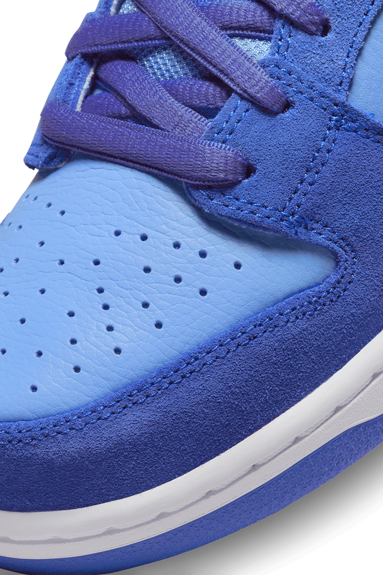 วันเปิดตัว SB Dunk Low "Blue Raspberry" (DM0807-400)