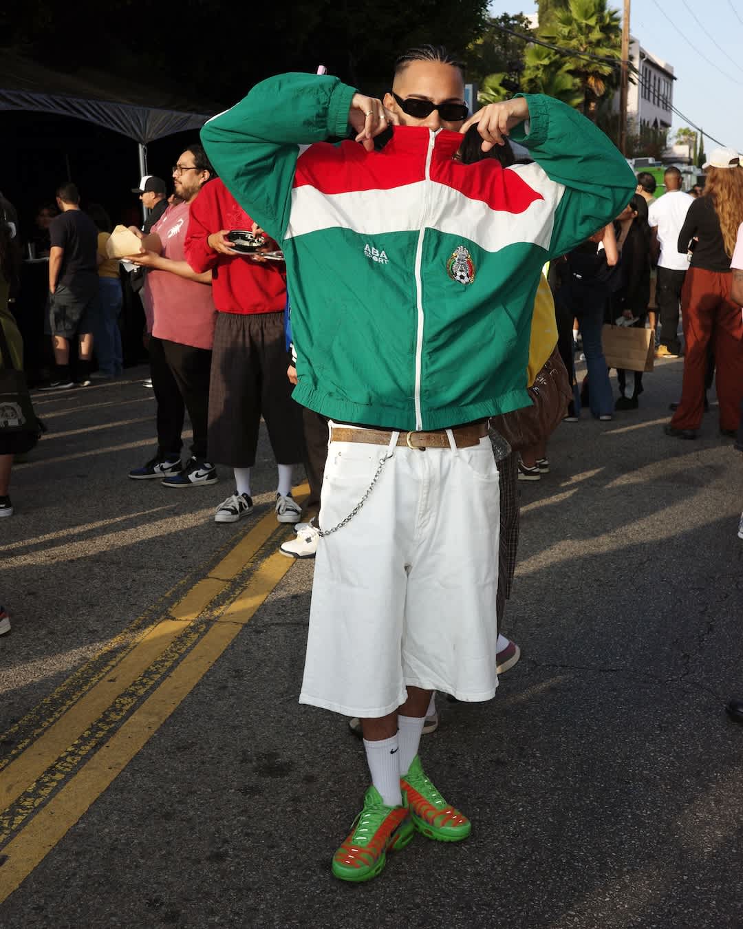 STREET SNKRS: TOMA LA NOCHE POWERED BY: KIDS OF IMMIGRANTS