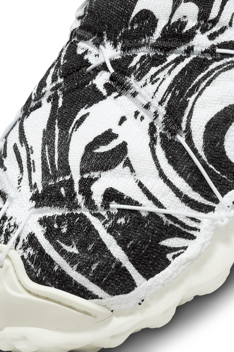 วันเปิดตัว ISPA MindBody "Black and White" (DH7546-101)