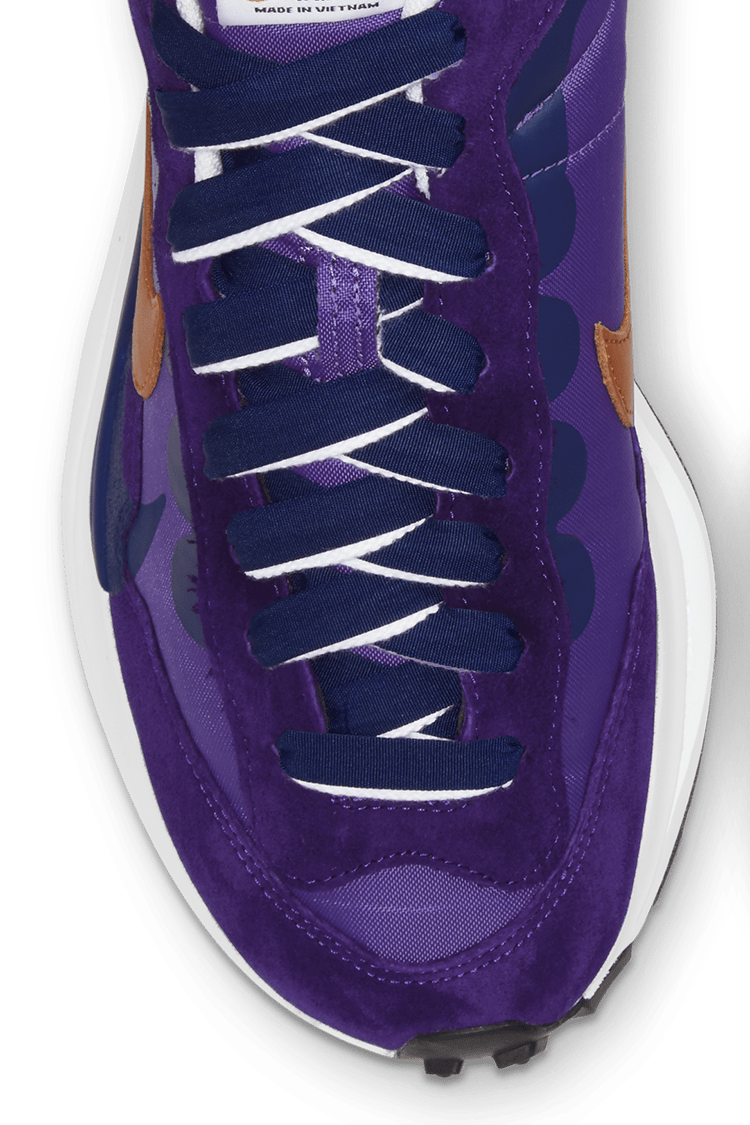 วันเปิดตัว Nike x sacai VaporWaffle “Dark Iris”