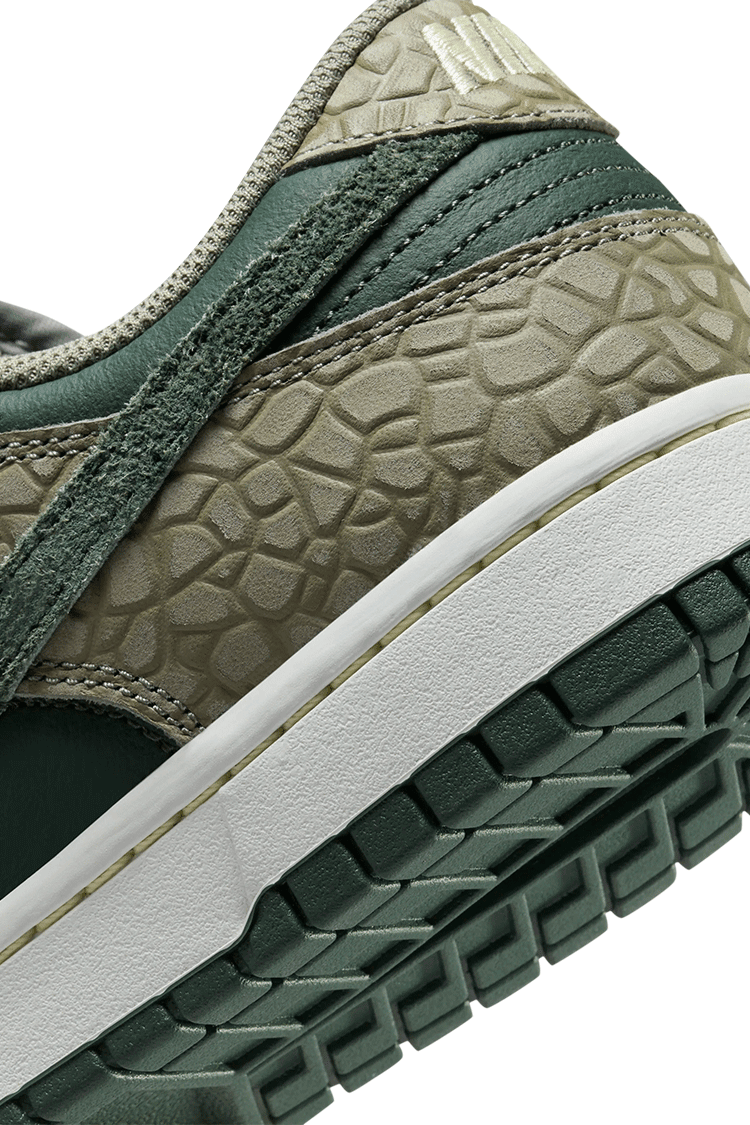 วันเปิดตัว Dunk Low "Vintage Green and Dark Stucco" (HF4878-053)