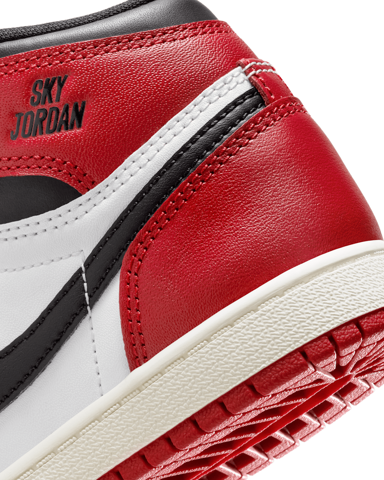 Little Kids' Jordan 1 Retro High OG 'Black Toe' (FD1412-106)