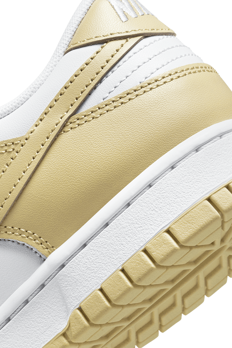 Fecha de lanzamiento del Dunk Low "Team Gold and White" (DV0833-100)