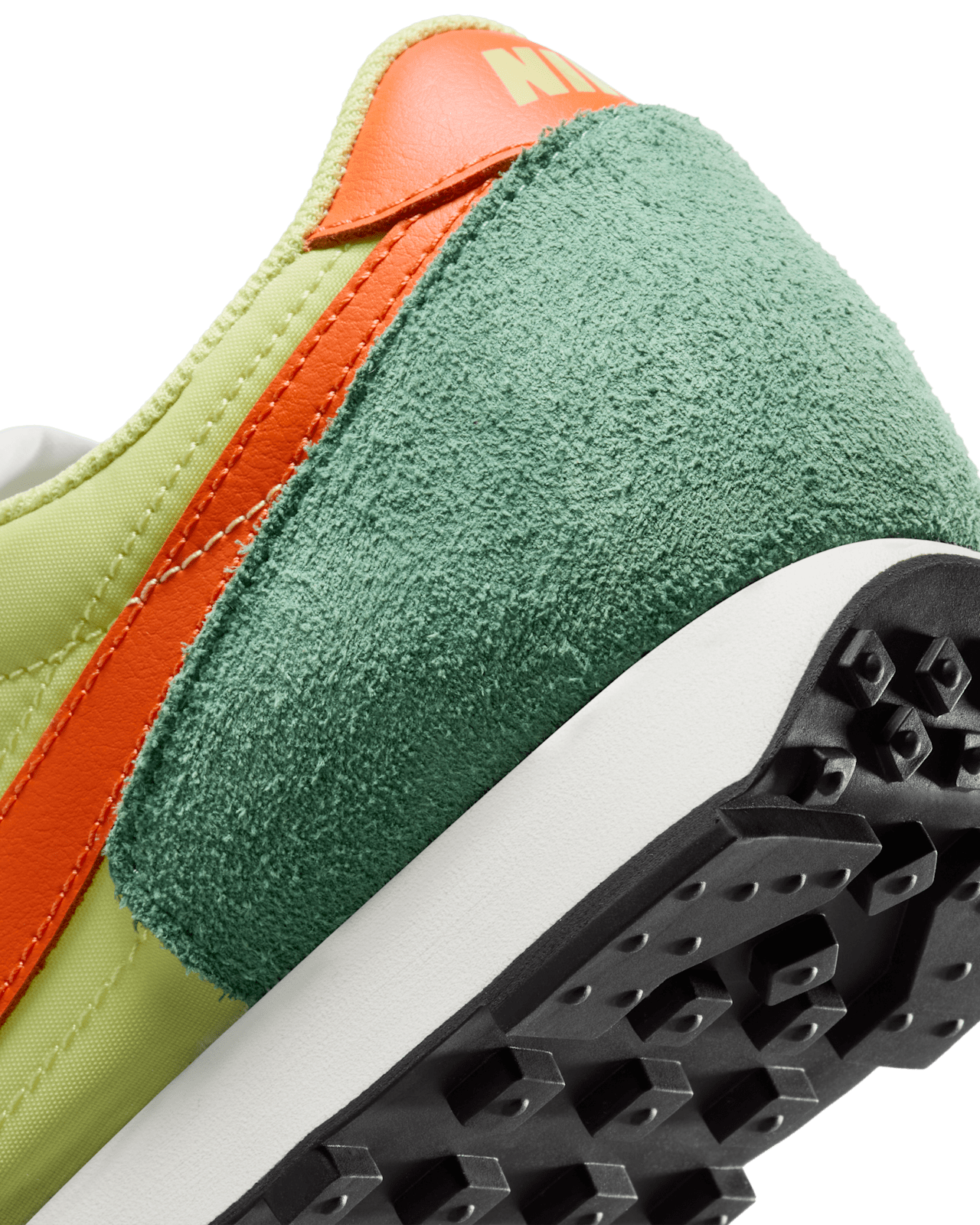 【NIKE公式】デイブレイク 'Limelight and Healing Jade' (BV7725-300 / NIKE DBREAK SP)