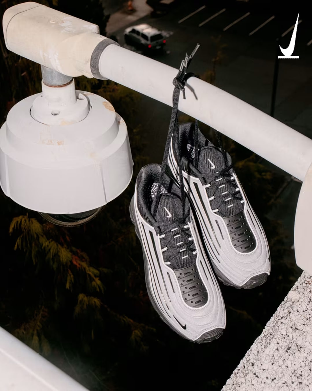 에어맥스 엑스터시 플러스 'Metallic Silver and White'(IV7022-001) 출시일