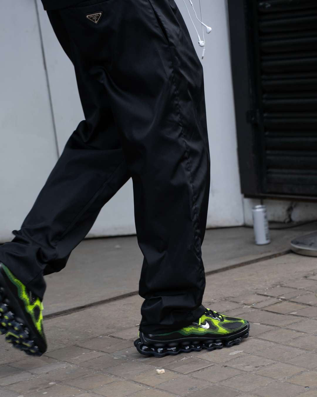 STREET SNKRS Transportal London