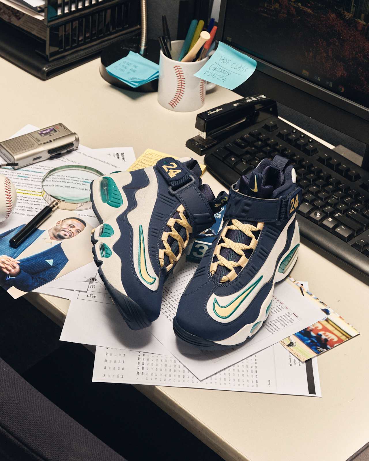 Air Griffey Max 1 'Midnight Navy and Fresh Water' (IV6299-410) Release Date