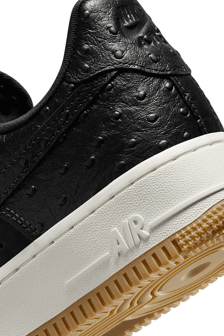 วันเปิดตัว Air Force 1 '07 LX "Black" ผู้หญิง (DZ2708-002)