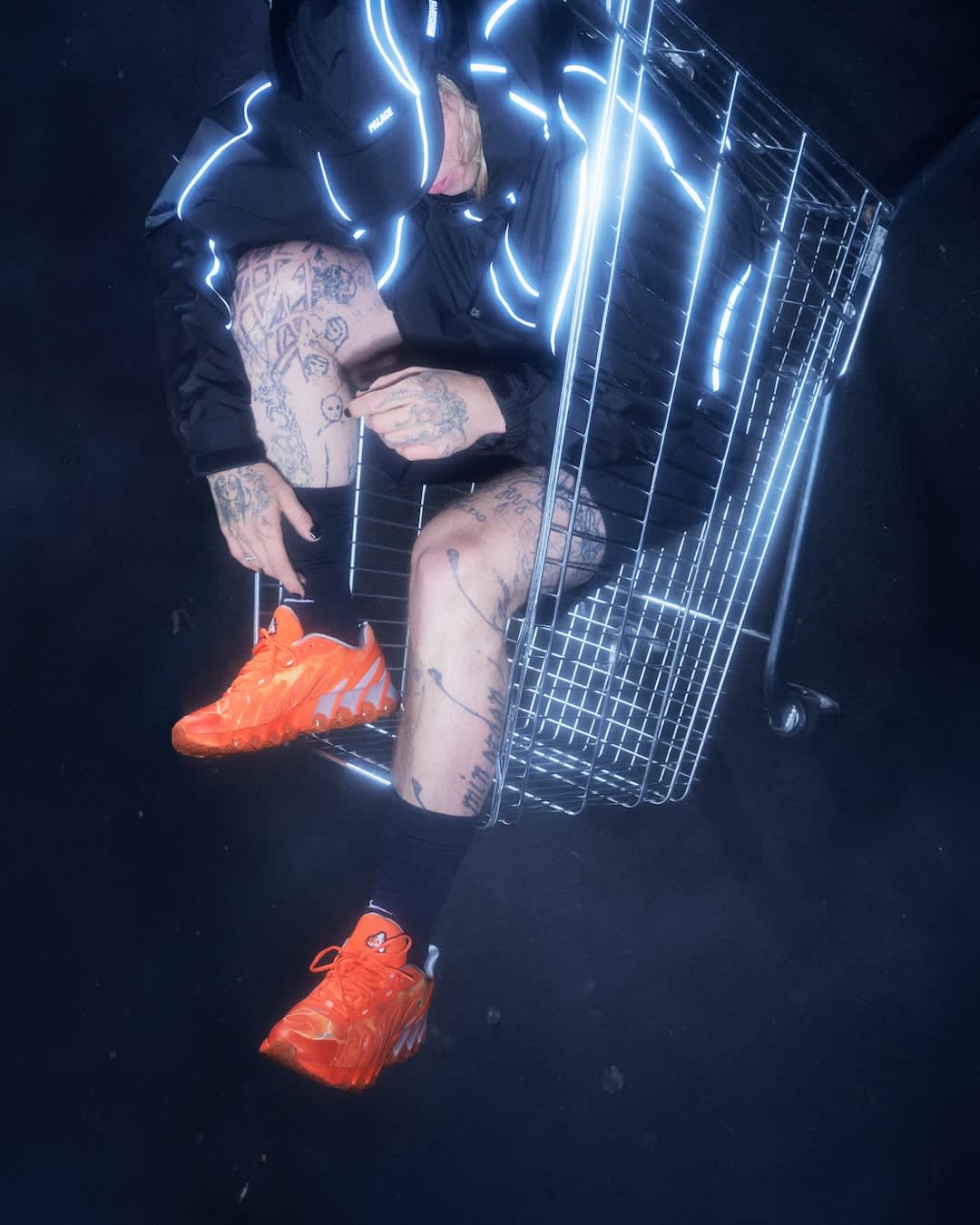 Air Max Dn8 x Palace "Safety Orange and Particle Grey" (IB4181-800) – Data de lançamento