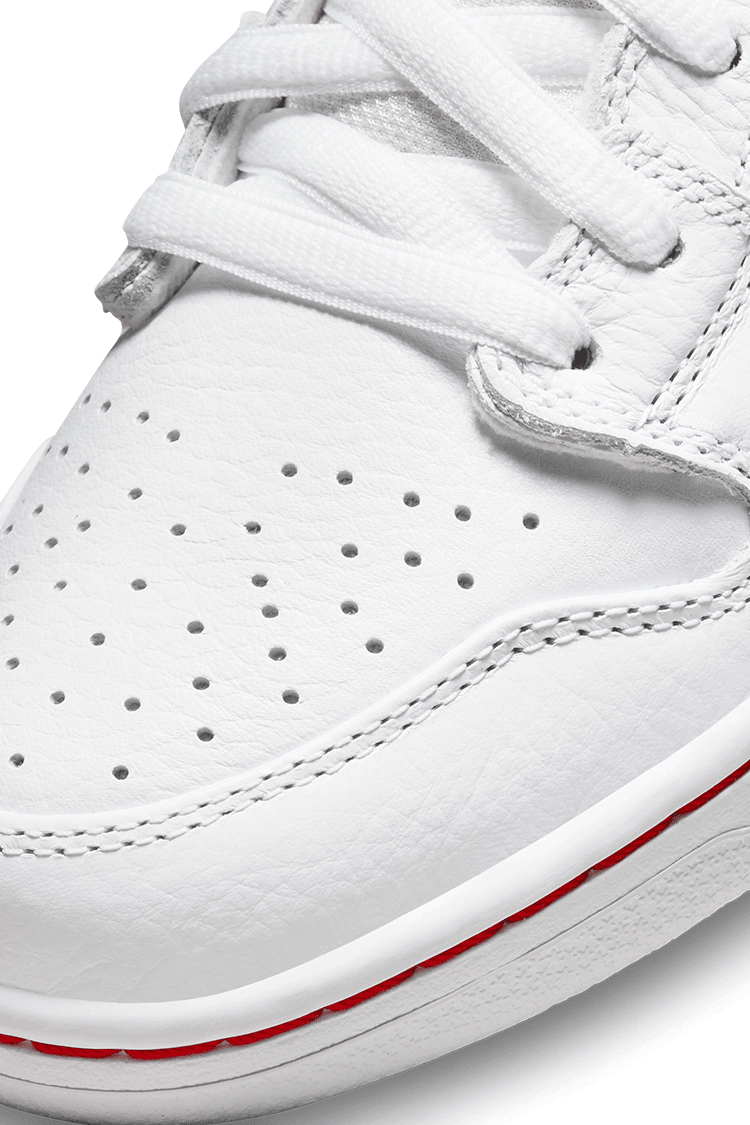 SB Dunk High Pro 'White and Cool Grey' (DC8908-105) Release Date