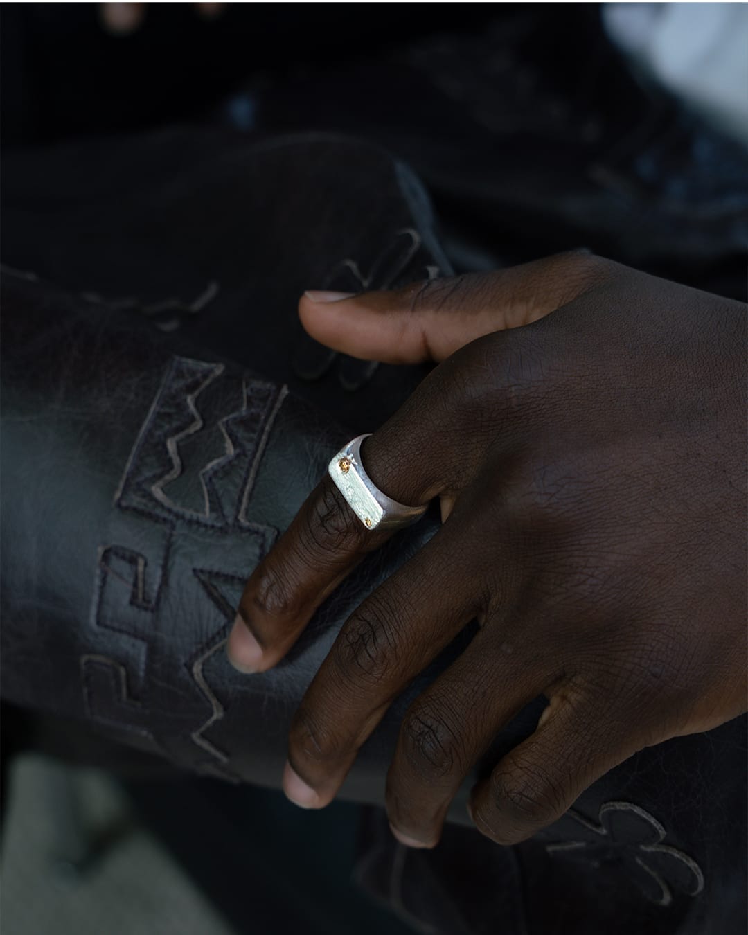Air Jordan 4 « Cavestone » : solebox & Alphonso Davies Present 