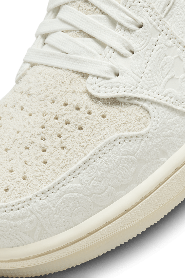 Air Jordan 1 Low x Chris Paul Light Cream and Sail FZ0455 200 Release Date. Nike SNKRS