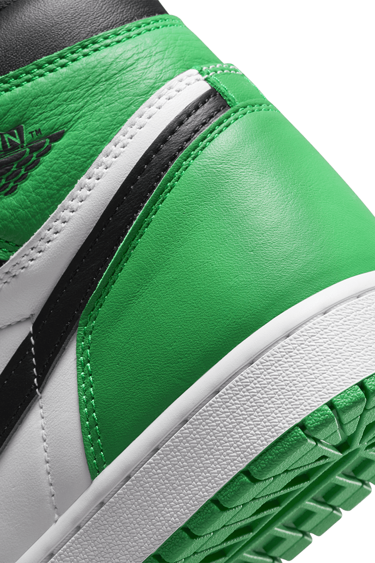 Air Jordan 1 High 'Black and Lucky Green' (DZ5485-031) Release Date. Nike  SNKRS