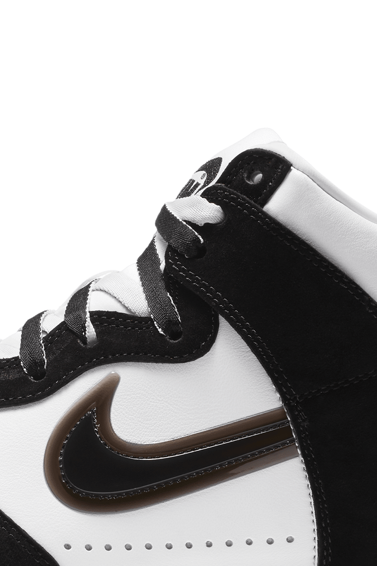 วันเปิดตัว Dunk High x Slam Jam “Clear Black”